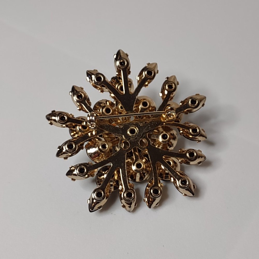 Pretty Black Rhinestone Brooch - Picture 7 of 14